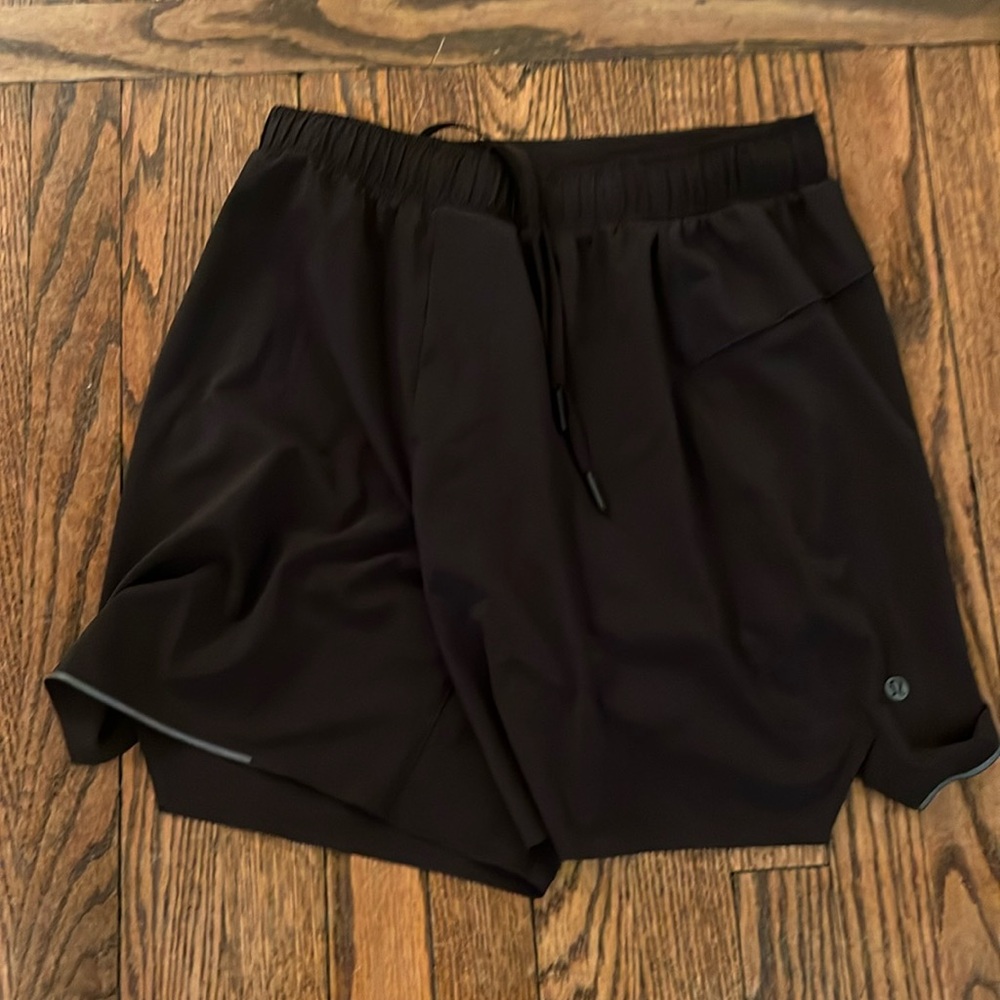 Mens small Lululemon shorts brand new